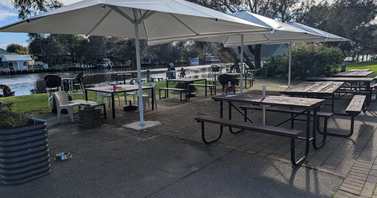 Pelicans Cafe 4